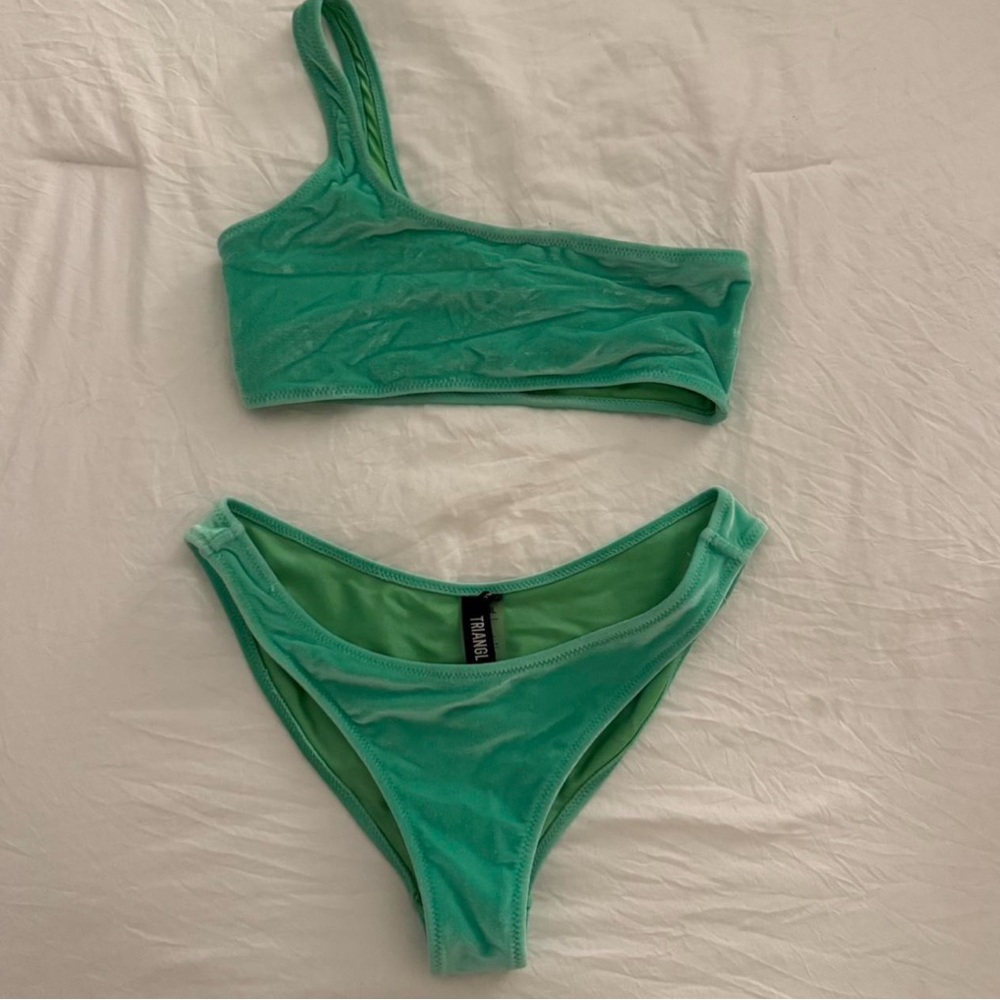 Triangl Swimwear Green One-Shoulder Bikini